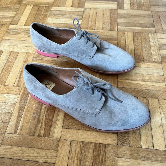 NEW Dolce Vita Grey Suede Oxfords Size 10 - Picture 3 of 3